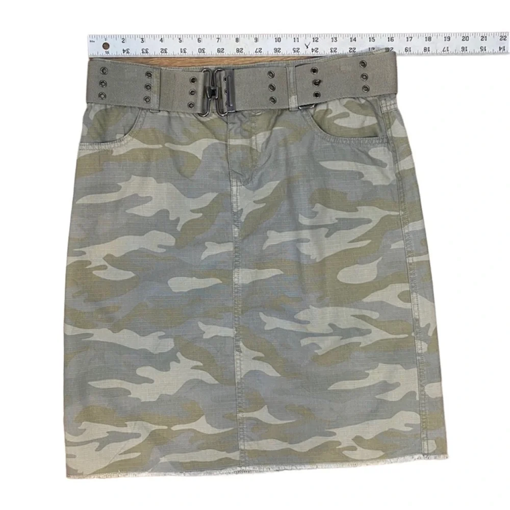 DKNY Khaki Camouflage Belted Pencil Skirt size 8
